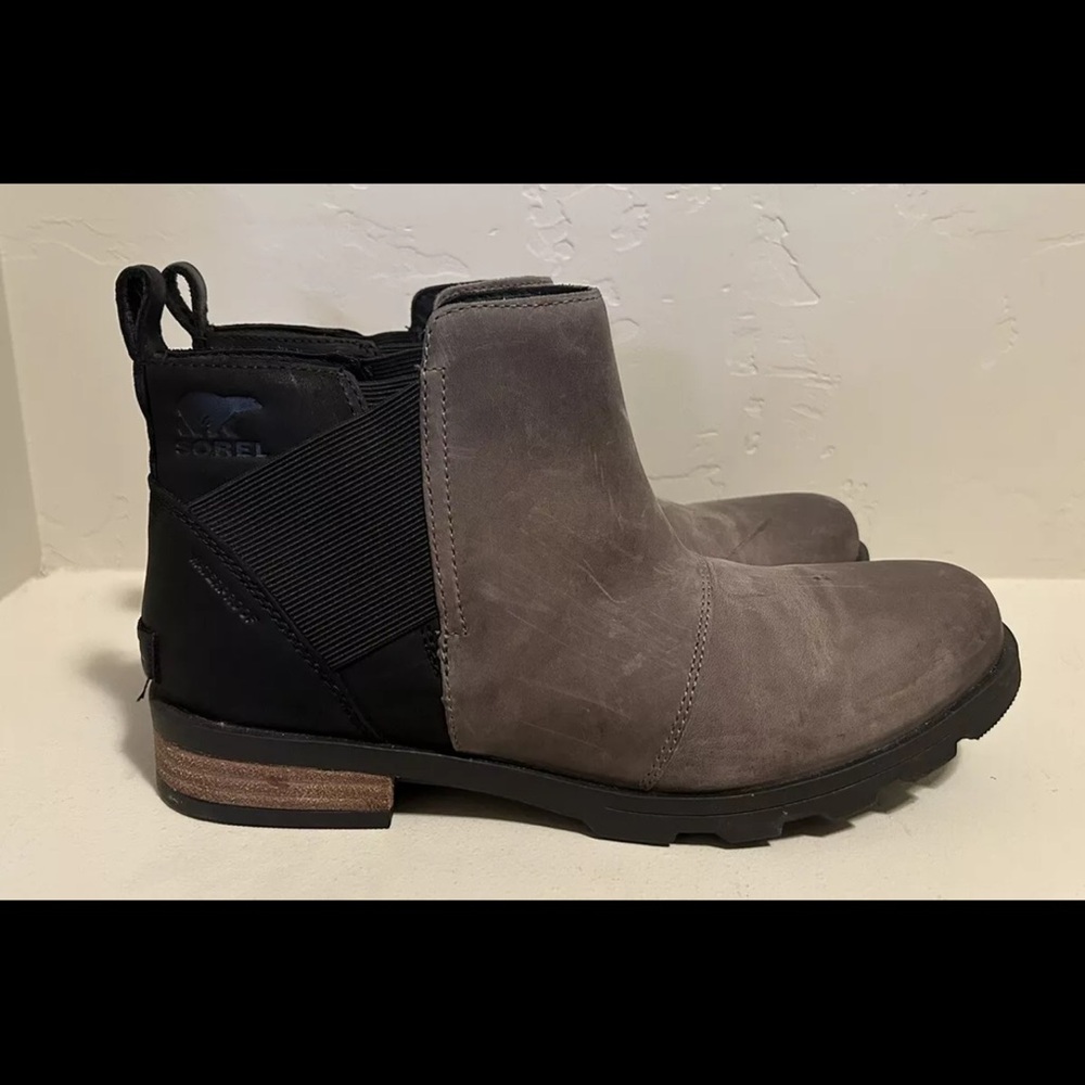 Women’s Sorel Emelie Chelsea Boots Booties 10 Taupe Gray